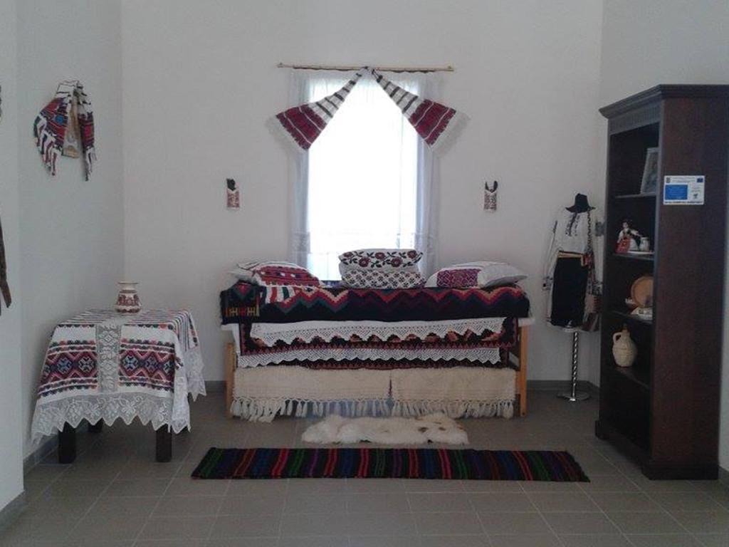 Pensiunea Casa Bunicului Mociu Экстерьер фото