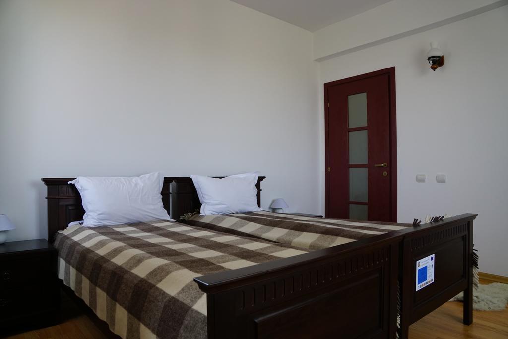 Pensiunea Casa Bunicului Mociu Экстерьер фото