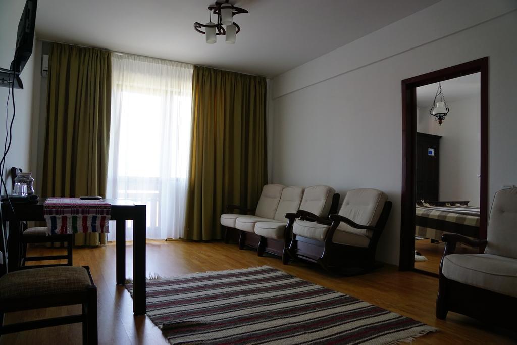 Pensiunea Casa Bunicului Mociu Экстерьер фото